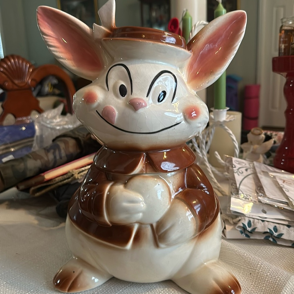 Vintage Rabbit cookie jar
